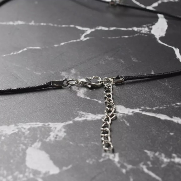 ‼️RELISTED‼️ Rose Quartz Crystal Silver Leather Necklace - Picture 13 of 14